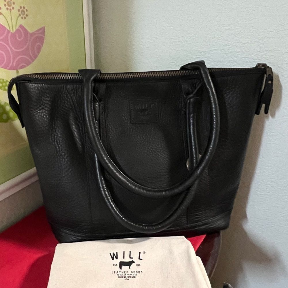 NWT Will Leather Goods Black Pebble Leather Tote & Travel Pillow, Storage Pouch